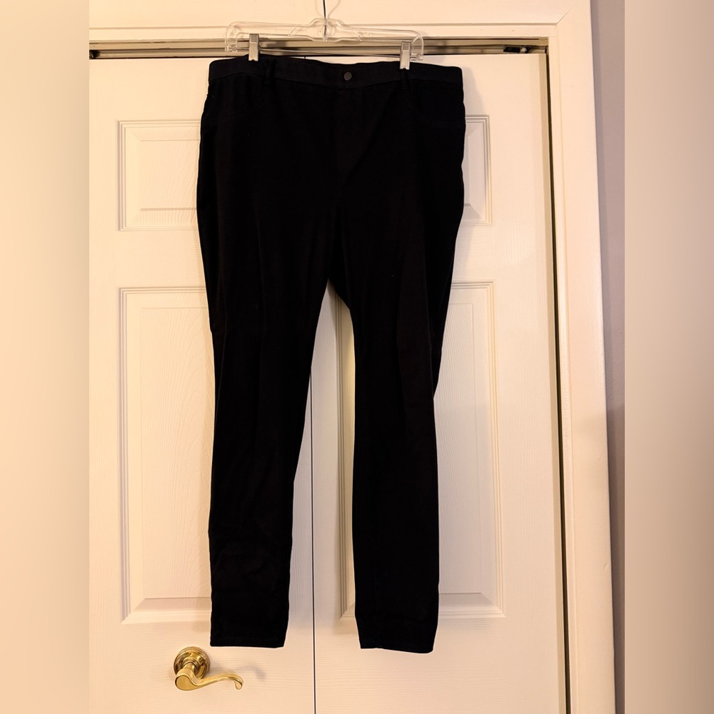 Time and Tru Black Stretch Casual Pants for Women